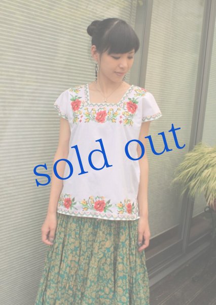 画像2: 「ユカタンのクロスステッチ」メキシコ刺繍ブラウス (2)