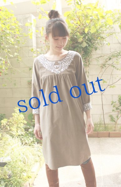 画像3: メキシコ刺繍コーヂュロイ 7分袖ワンピース (3)