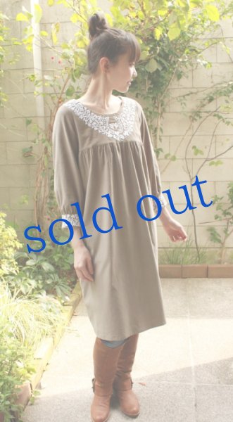 画像4: メキシコ刺繍コーヂュロイ 7分袖ワンピース (4)