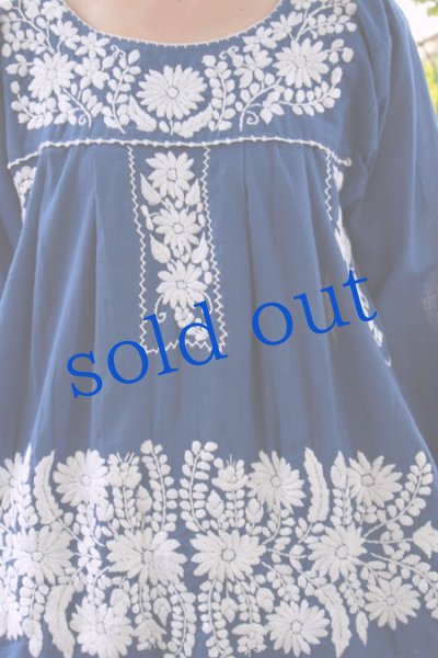 画像4: ゴージャス白刺繍のガーゼワンピース (4)
