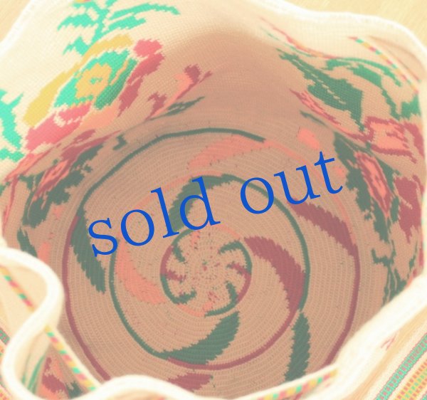 画像4: コロンビアの先住民WAYUU族の手編みバッグ (4)