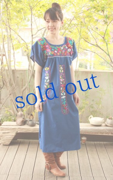 画像3: ゴージャス刺繍メキシコ定番ワンピース (3)