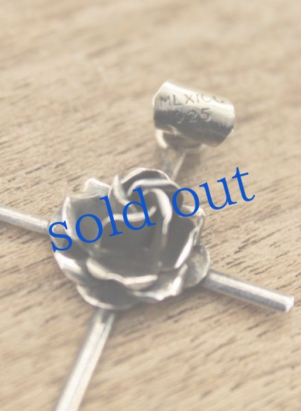 画像2: 薔薇とクロスのペンダント (2)