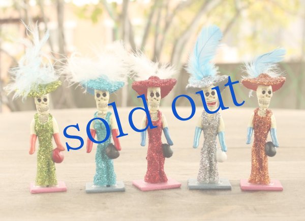 画像2: ガイコツの貴婦人ミニ人形 (2)