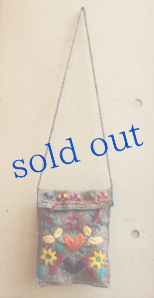 画像3: 手つむぎ・手織りウールの刺繍ポシェット (3)