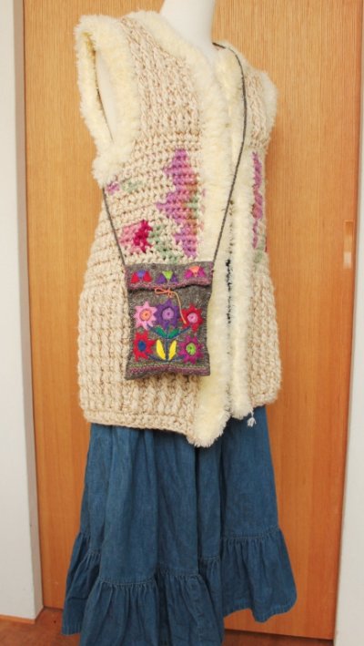 画像3: 手つむぎ・手織りウールの刺繍ポシェット