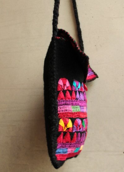 画像2: 手つむぎ・手織りウールの刺繍ポシェット