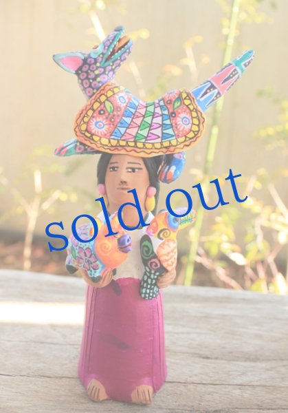 画像2: アギラールファミリーの陶人形 (2)