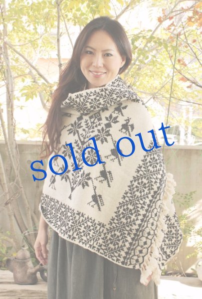 画像2: llamallamaオリジナル手織りケープショール (2)