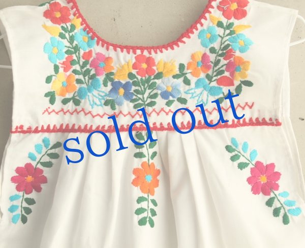 画像2: メキシコ刺繍のノースリーブワンピース (2)