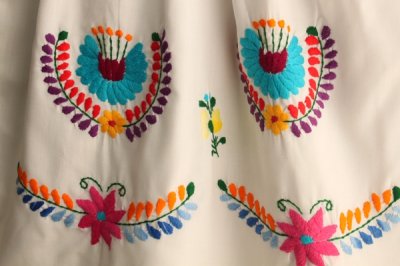 画像1: メキシコ刺繍のノースリーブワンピース