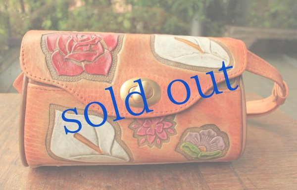 画像2: 本革・型押し・お花のドレスバッグ (2)