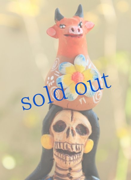 画像3: アギラールファミリーの陶人形・ガイコツの壺売り女 (3)