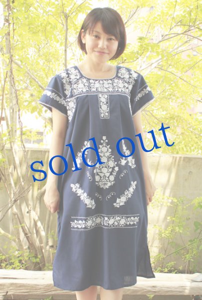 画像2: ゴージャス刺繍メキシコワンピース (2)