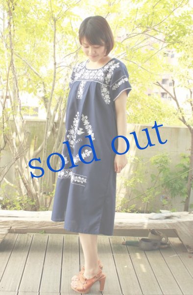 画像4: ゴージャス刺繍メキシコワンピース (4)