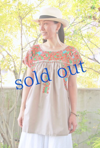 画像2: 「サンアントニーノ」 刺繍チュニックブラウス (2)