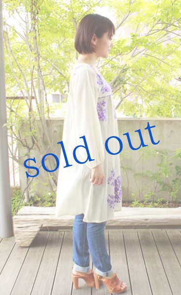 画像3: グラデーション刺繍のガーゼワンピース (3)