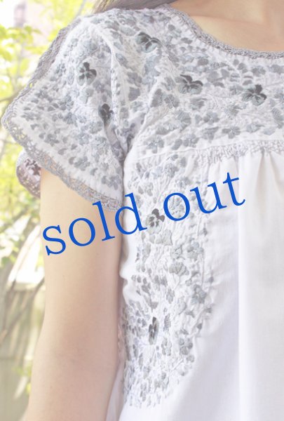 画像4: 「サンアントニーノ」 デラックス刺繍ドレス (4)