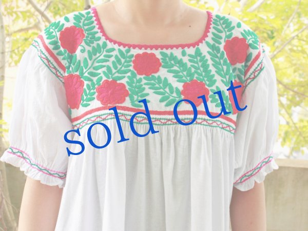 画像5: チアパスの手縫い・手刺繍のドレス (5)