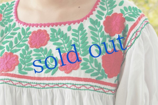 画像4: チアパスの手縫い・手刺繍のドレス (4)