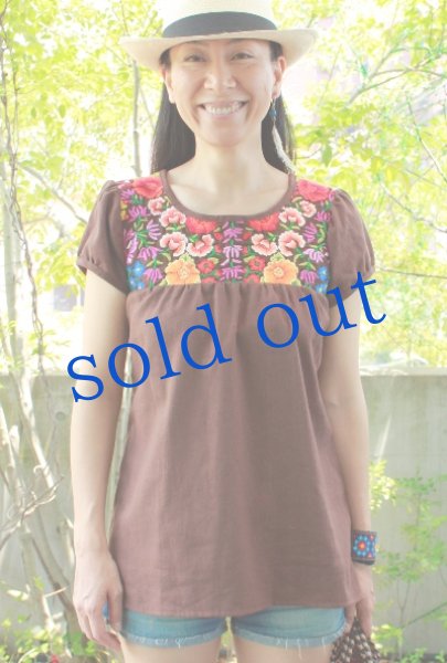 画像2: SilviaSuareデザイナーズ-テワナ刺繍トップス (2)