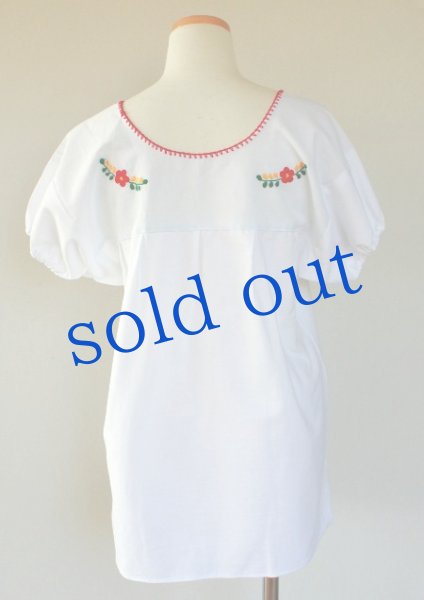 画像4: メキシコ刺繍のトップス (4)