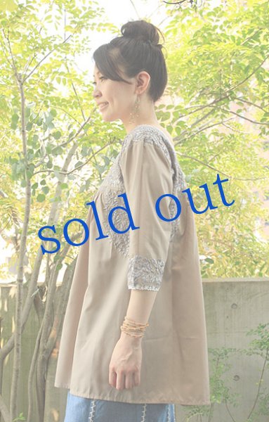 画像4: 「サンアントニーノ」 7分袖刺繍トップス (4)