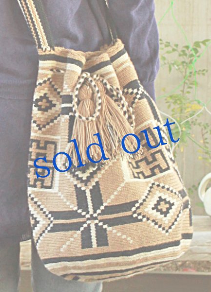 画像2: コロンビアの先住民WAYUU族の手編みバッグ (2)