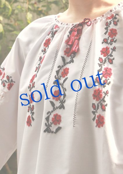 画像2: ウクライナ手刺繍トップス (2)