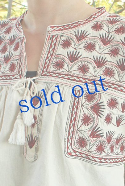 画像4: ミヘ刺繍のブラウス (4)
