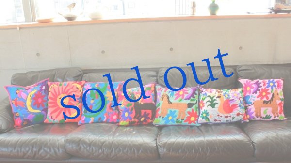 画像2: グアテマラ刺繍のクッションカバー (2)