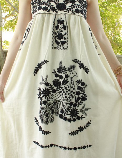 画像3: マキシ丈のメキシカン刺繍キャミソールワンピース (3)