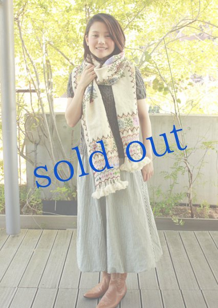 画像2: 手紬ウールの刺繍レボソショール (2)
