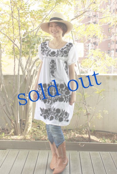 画像2: デラックス刺繍のガーゼチュニック (2)