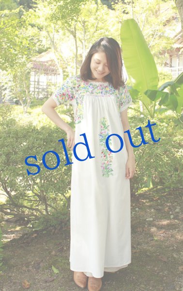 画像2: サンアントニーノ定番刺繍ドレスワンピース (2)