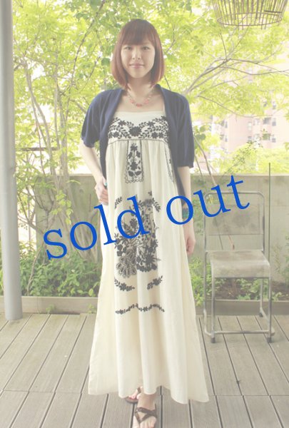 画像5: マキシ丈のメキシカン刺繍キャミソールワンピース (5)