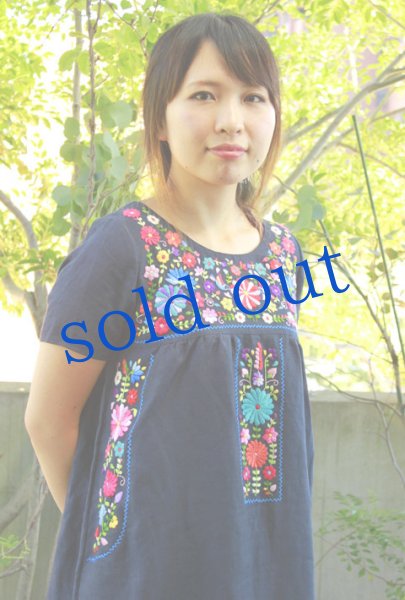 画像2: リネン生地洋服デザインの手刺繍ワンピース  (2)