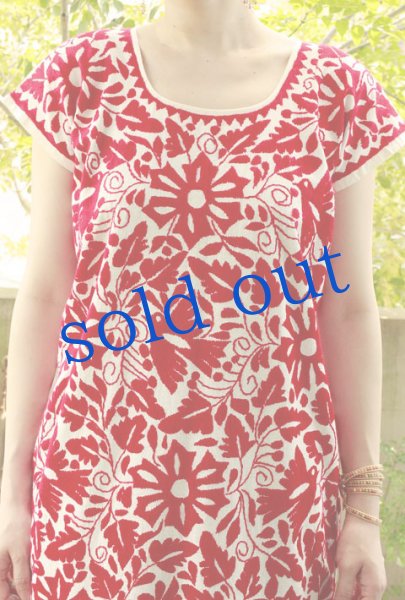 画像2: デラックス刺繍ウイピルワンピース[マンタ生地]　 (2)