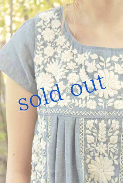 画像2: 洋服デザインの手刺繍ワンピース (2)