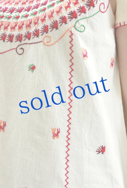 画像4: ミステコ族の刺繍ウィピルトップス (4)