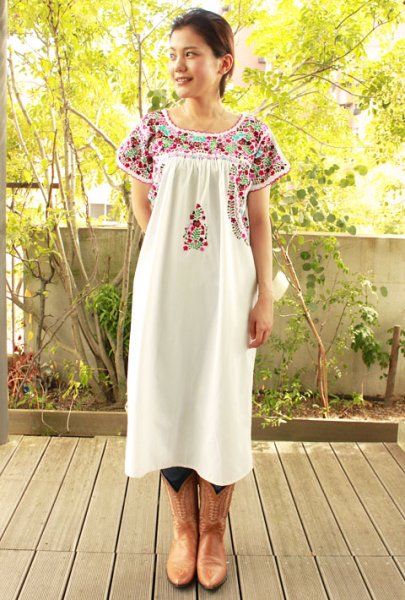 画像1: 「サンアントニーノ」 刺繍ワンピース (1)