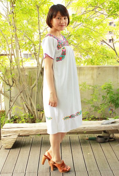 画像4: サンアントニーノ刺繍ワンピース (4)