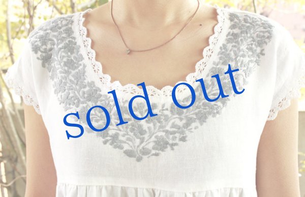 画像5: リネン生地刺繍ワンピース「サンアントニーノ」 (5)