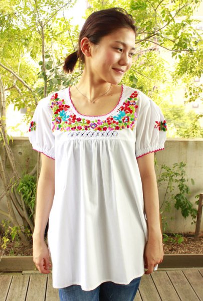 画像1: サンアントニーノ刺繍トップス (1)