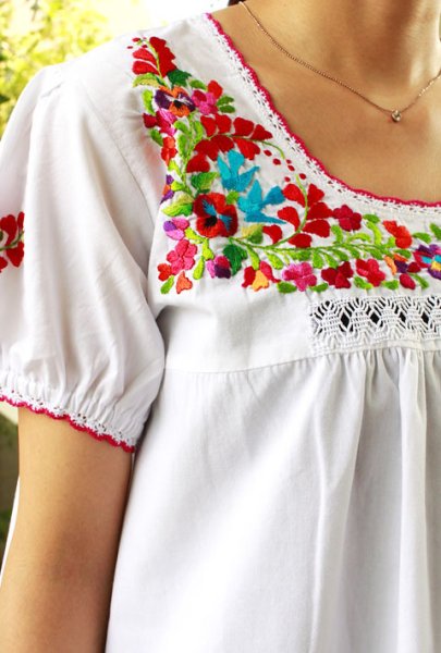 画像2: サンアントニーノ刺繍トップス (2)