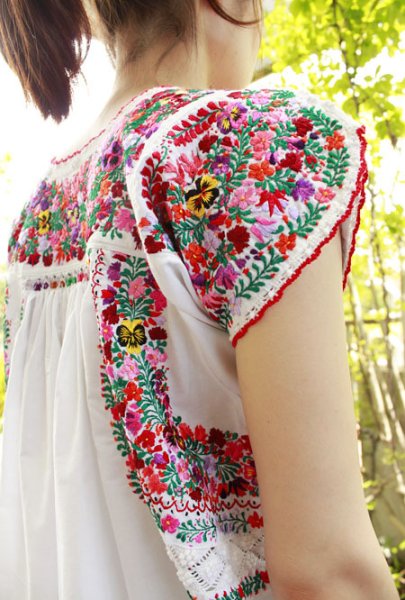 画像4: サンアントニーノ刺繍最高級ブラウス (4)