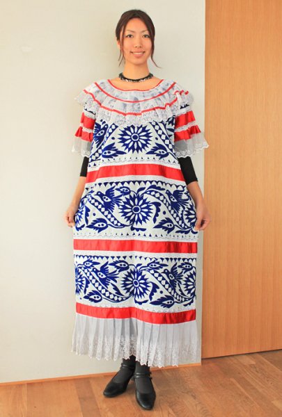 画像3: イクスカトゥラン村の本格民族衣装 (3)