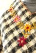 画像2: チャムラの手織り羊毛生地の刺繍ポンチョ (2)