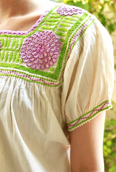 画像2: メキシコ刺繍ブラウス「チアパス」 (2)