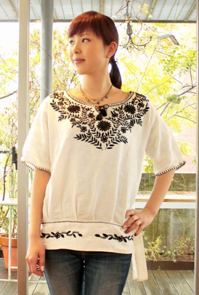 画像2: リネン生地のチアパス刺繍トップス (2)